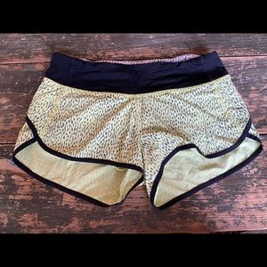 Lululemon size 4 yellow polka dotted shorts